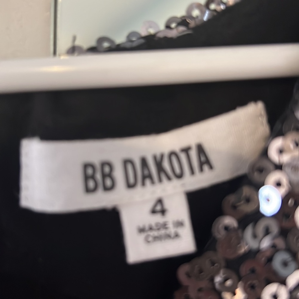 BB Dakota Sequin Romper - Picture 4 of 5